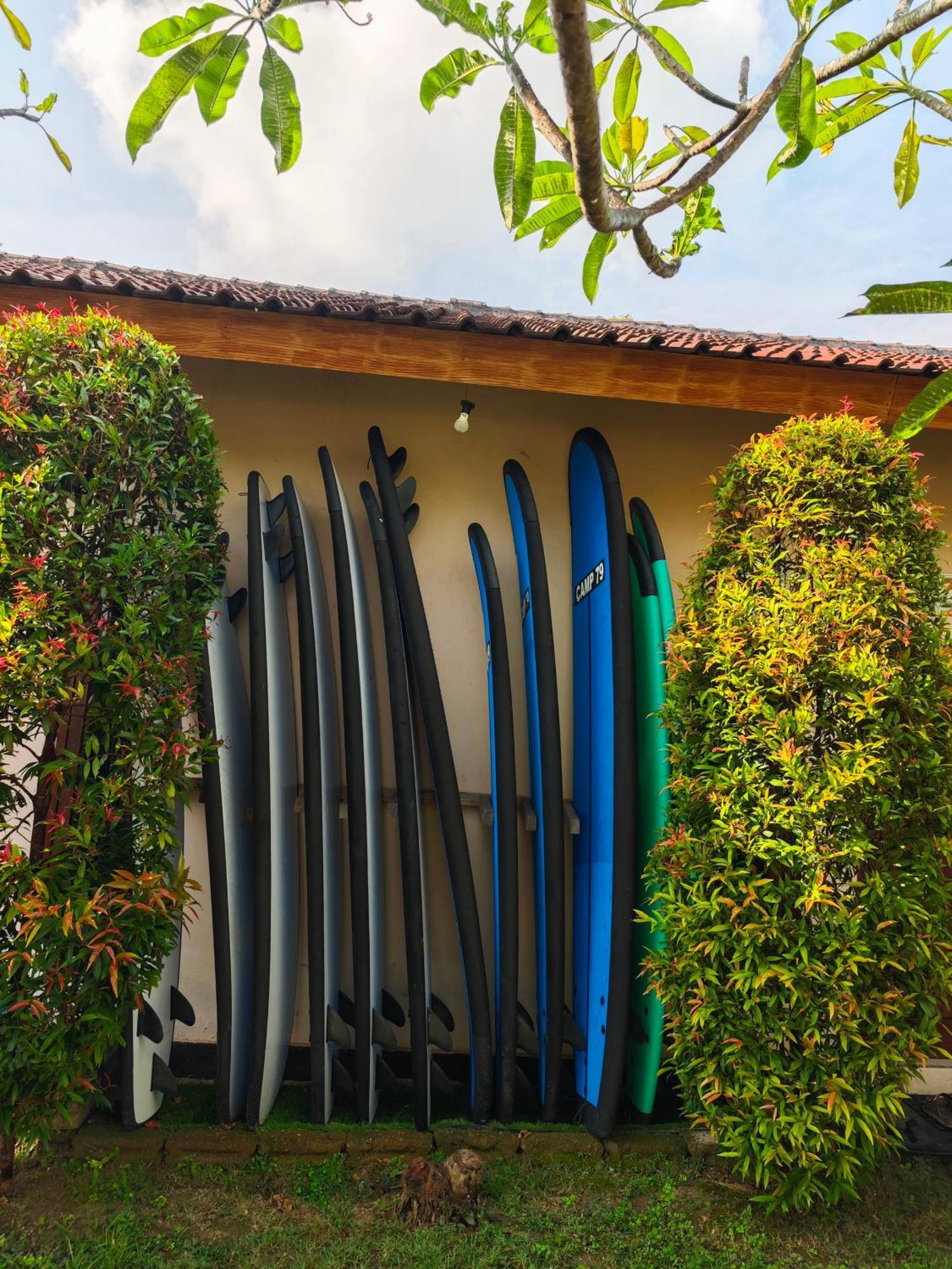 Surf Camp 79 Hotel Kuta  Ngoại thất bức ảnh