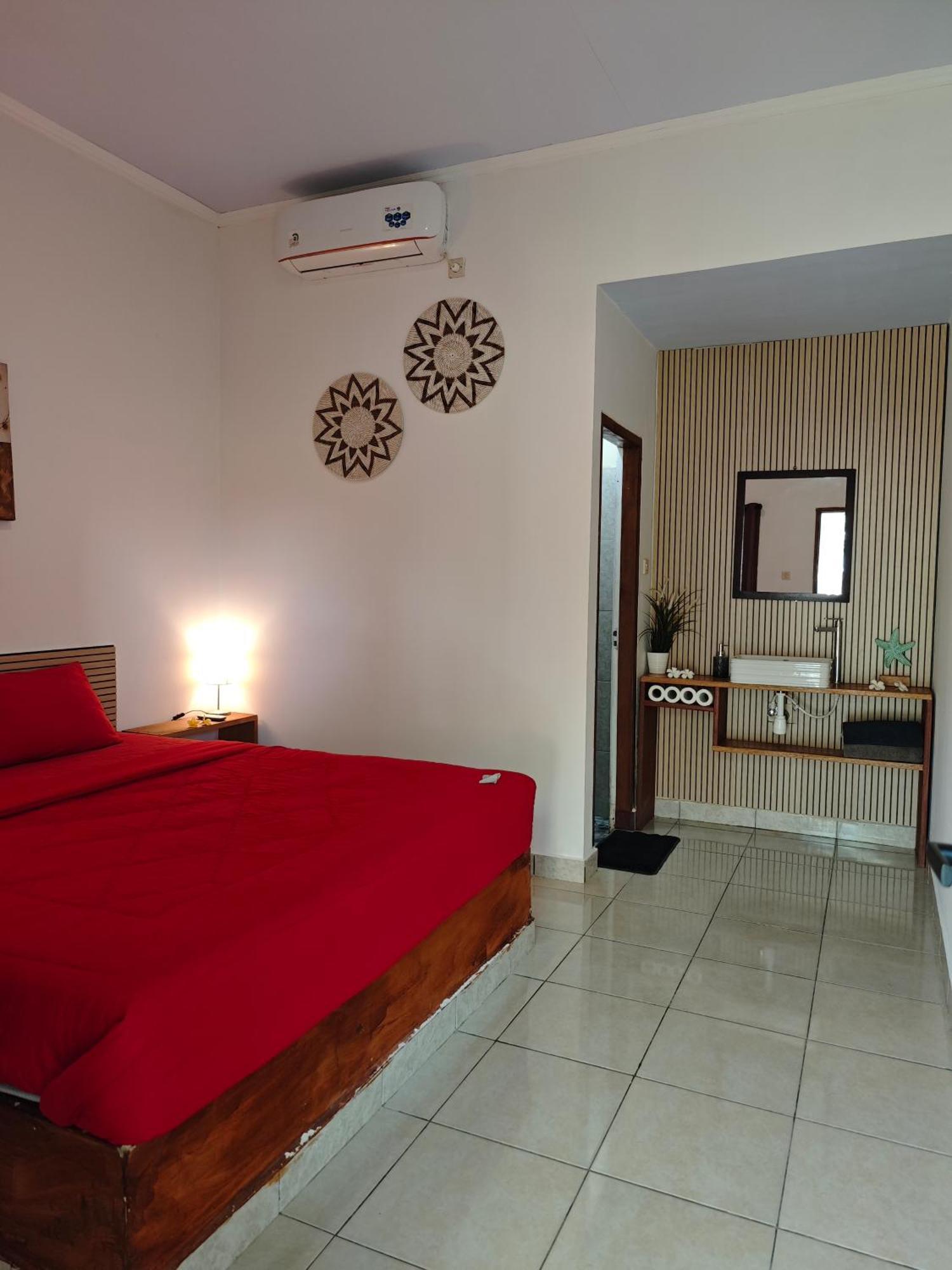 Surf Camp 79 Hotel Kuta  Phòng bức ảnh