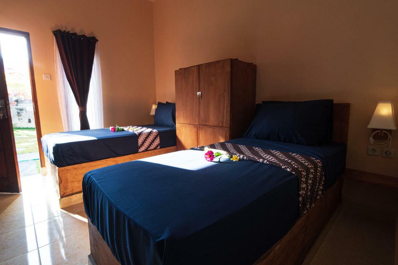 Surf Camp 79 Hotel Kuta  Ngoại thất bức ảnh