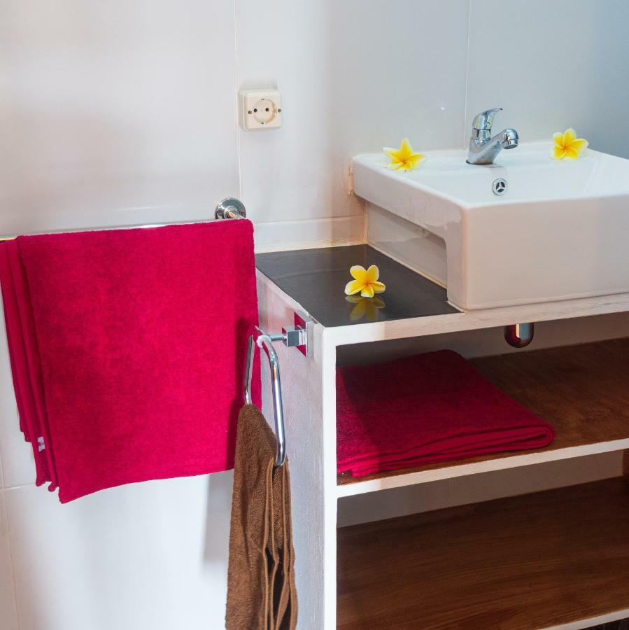 Surf Camp 79 Hotel Kuta  Ngoại thất bức ảnh
